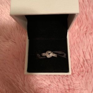 PANDORA Sparkling Love Knot Ring